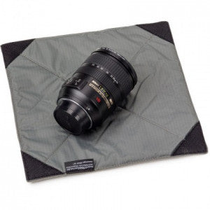 Tenba 10’’ (25X25cm) Messenger Koruyucu Sargı (Gri)